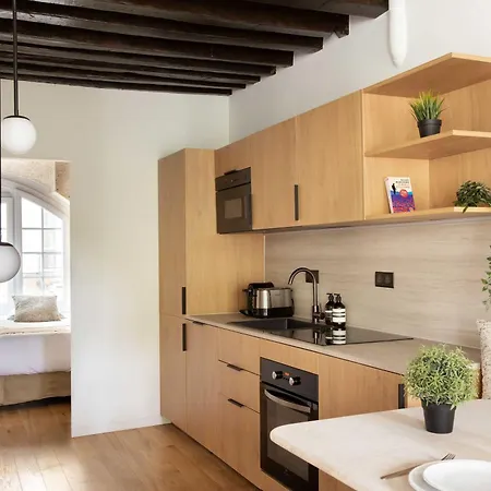 Refurbished - 2br 6p - Chatelet Appartamento